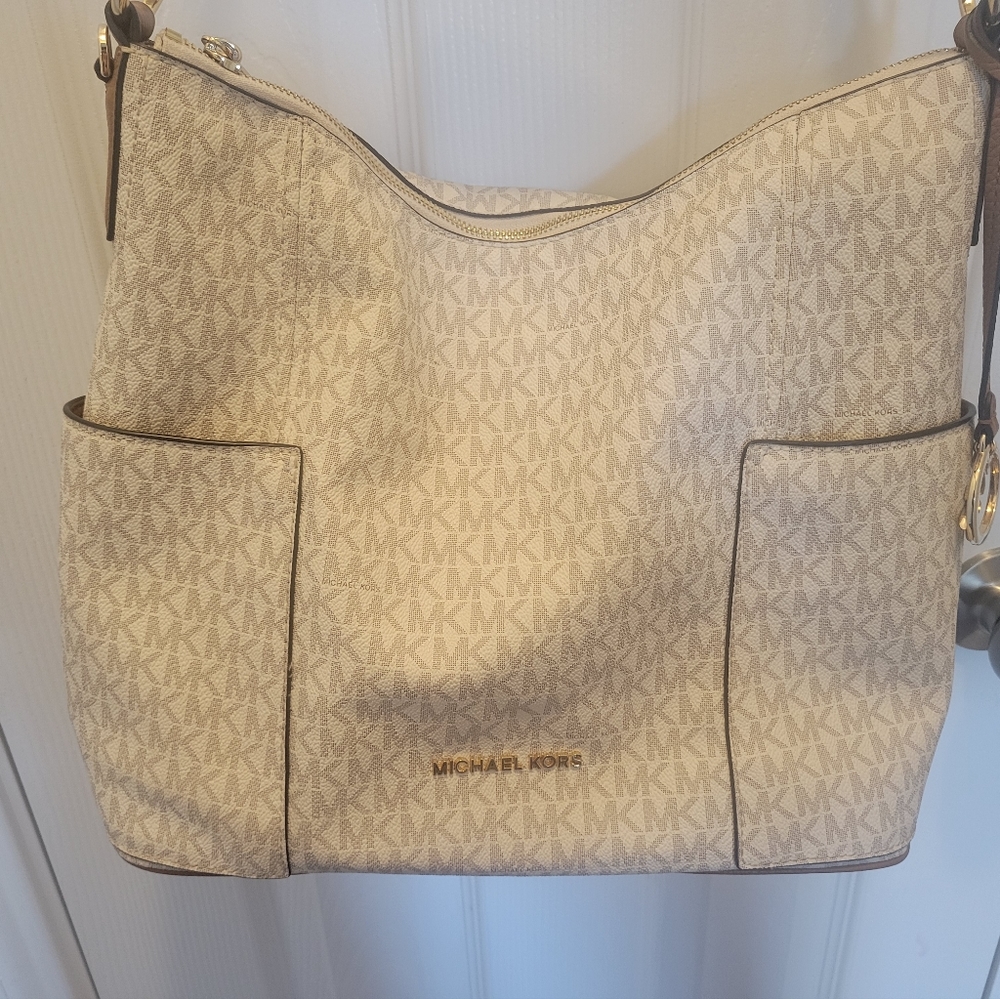 MK Michael Kors bag. Used maybe once. Original